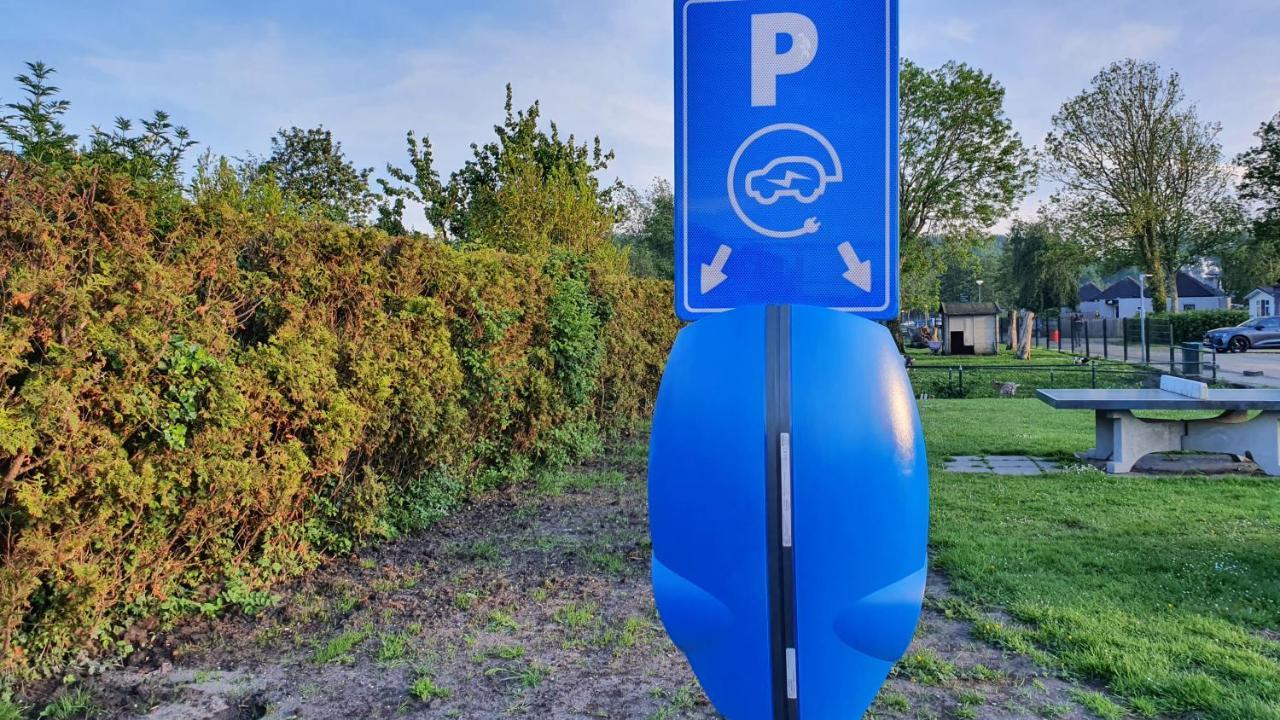 Luxe Zomerwoning Met Omheinde Tuin Voor Hond En Kinderen Dirkshorn Luaran gambar