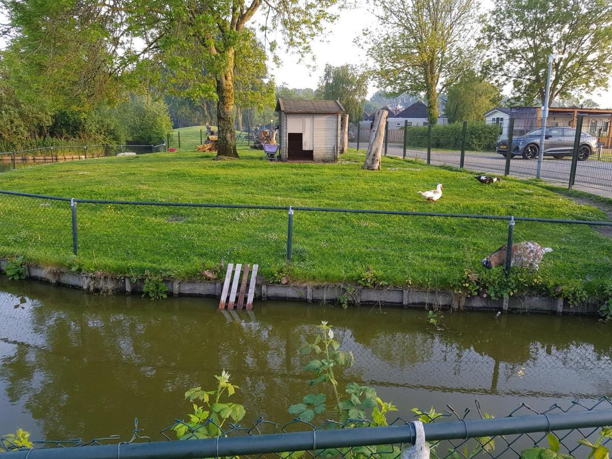 Luxe Zomerwoning Met Omheinde Tuin Voor Hond En Kinderen Dirkshorn Luaran gambar