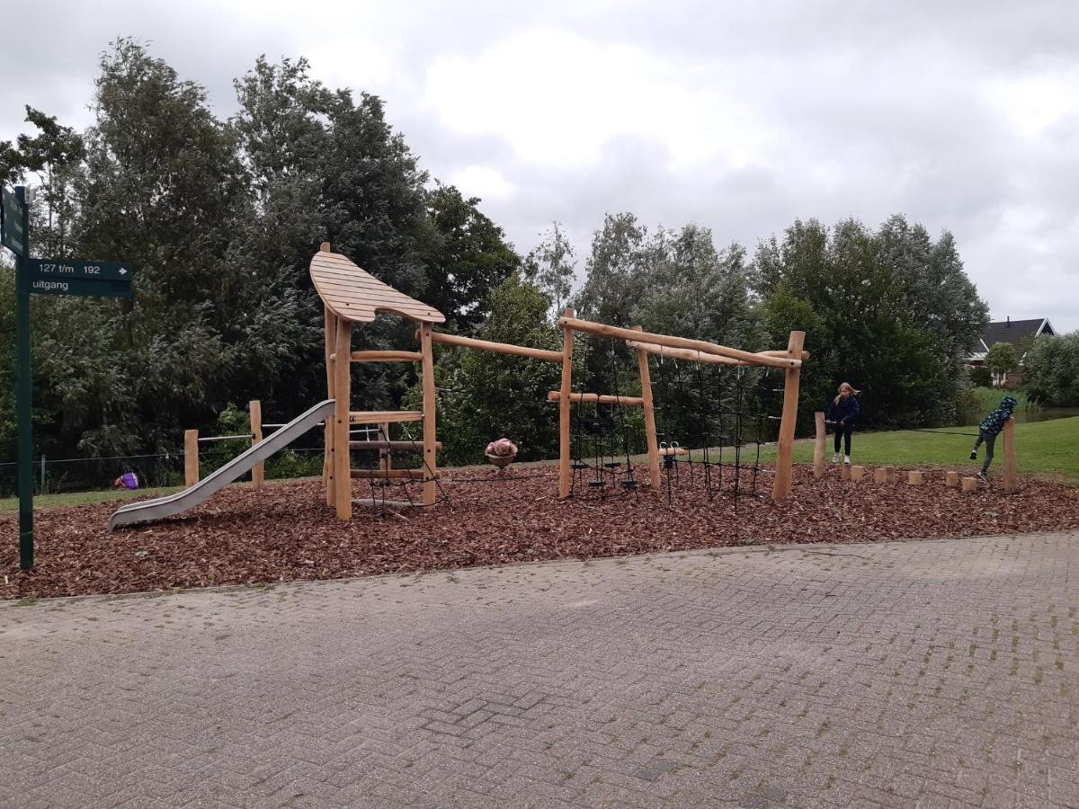 Luxe Zomerwoning Met Omheinde Tuin Voor Hond En Kinderen Dirkshorn Luaran gambar