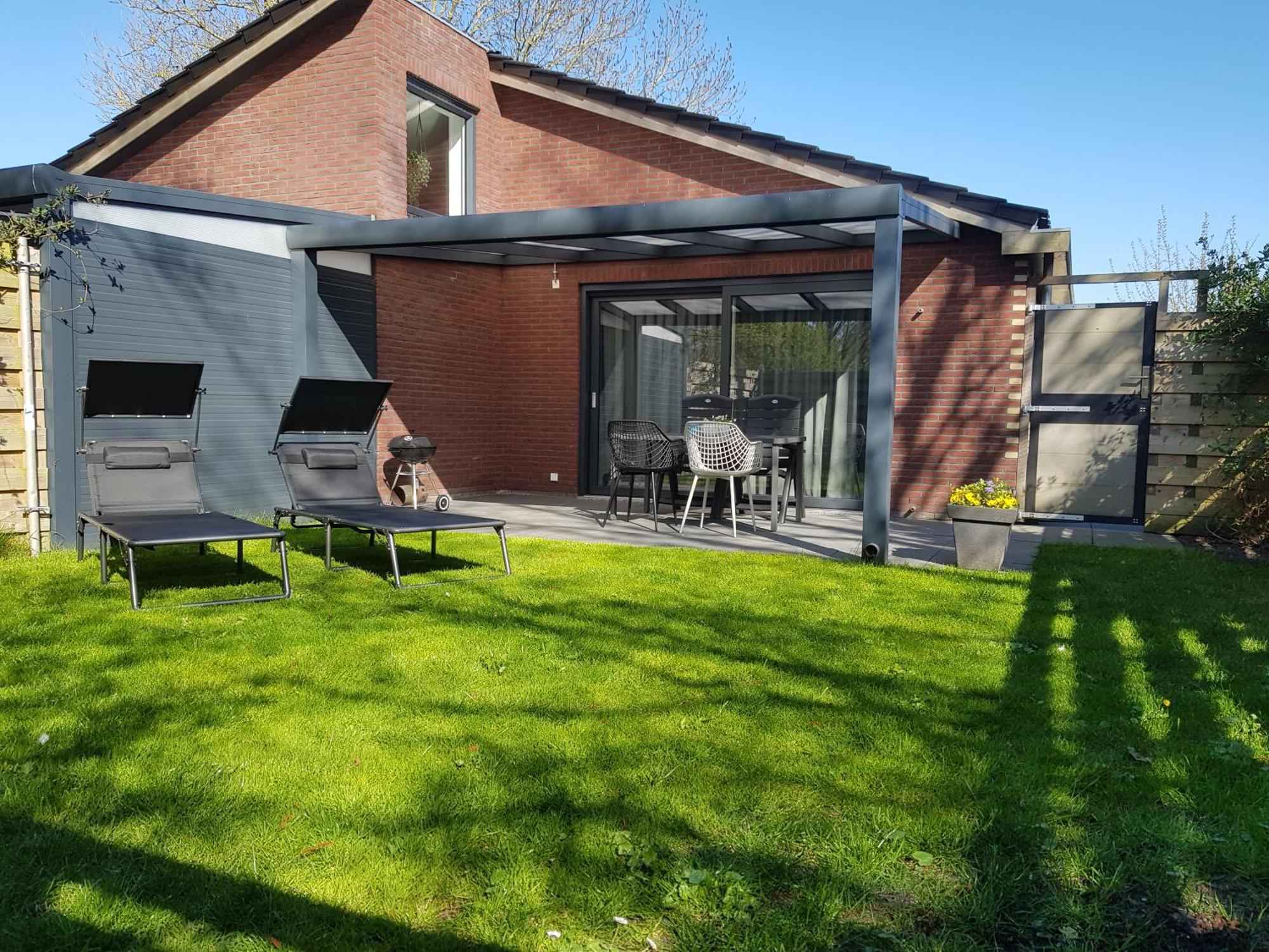 Luxe Zomerwoning Met Omheinde Tuin Voor Hond En Kinderen Dirkshorn Luaran gambar